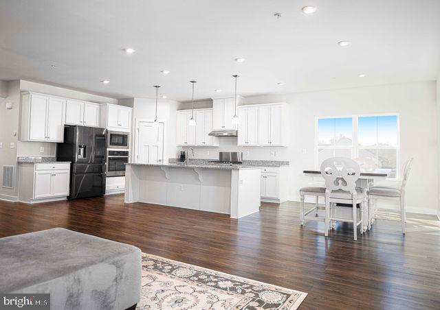 Bel Air, Maryland, 21014, United States, 6 Bedrooms Bedrooms, ,5 BathroomsBathrooms,Residential,For Sale,1989341