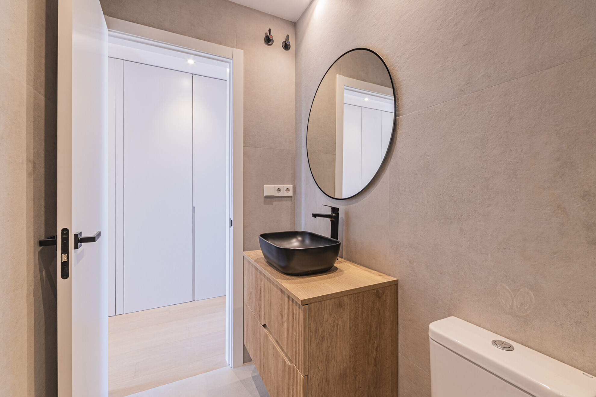 Newly constructed duplex penthouse near the beach - 物件實景