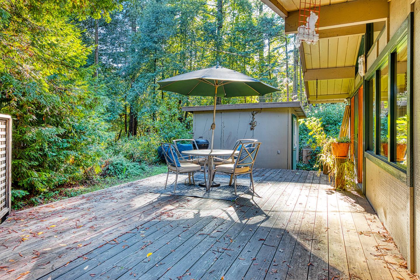 Felton, California, 95018, United States, 3 Bedrooms Bedrooms, ,3 BathroomsBathrooms,Residential,For Sale,1996895