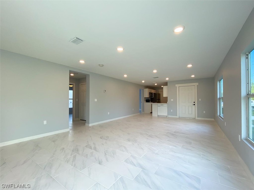Lehigh Acres, Florida, 33973, United States, 6 Bedrooms Bedrooms, ,4 BathroomsBathrooms,Residential,For Sale,1872898