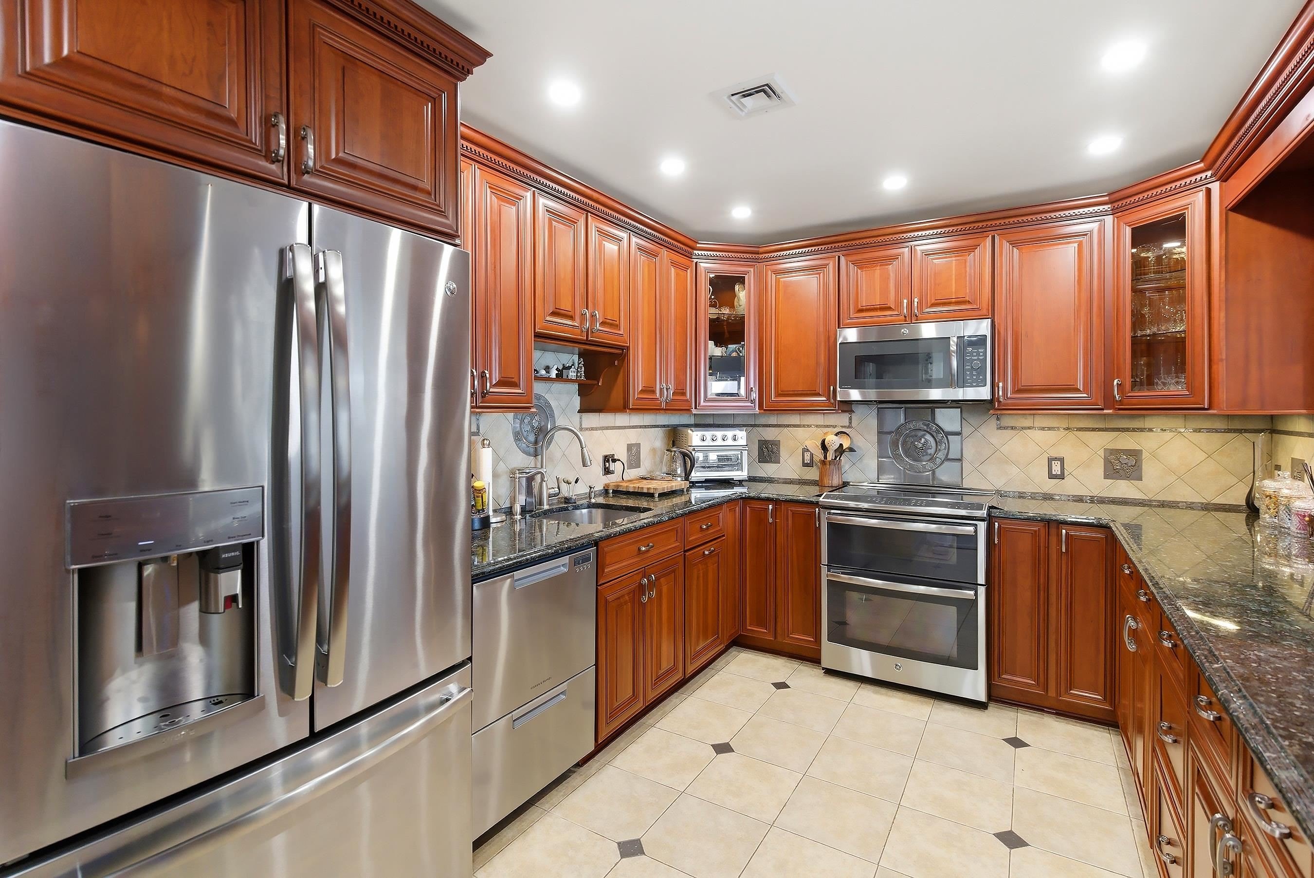 JC, Greenville, New Jersey, 07305, United States, 3 Bedrooms Bedrooms, ,3 BathroomsBathrooms,Residential,For Sale,2048118