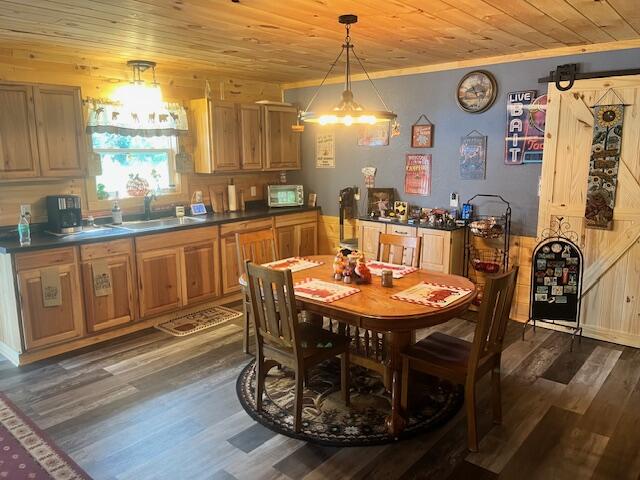 Branch, Michigan, 49402, United States, 5 Bedrooms Bedrooms, ,4 BathroomsBathrooms,Residential,For Sale,1986273