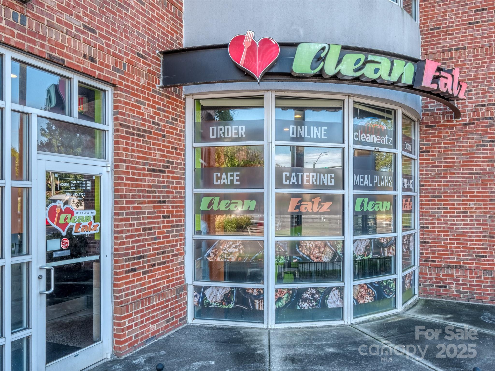 Charlotte, North Carolina, 28273, United States, 3 Bedrooms Bedrooms, ,4 BathroomsBathrooms,Residential,For Sale,1956381