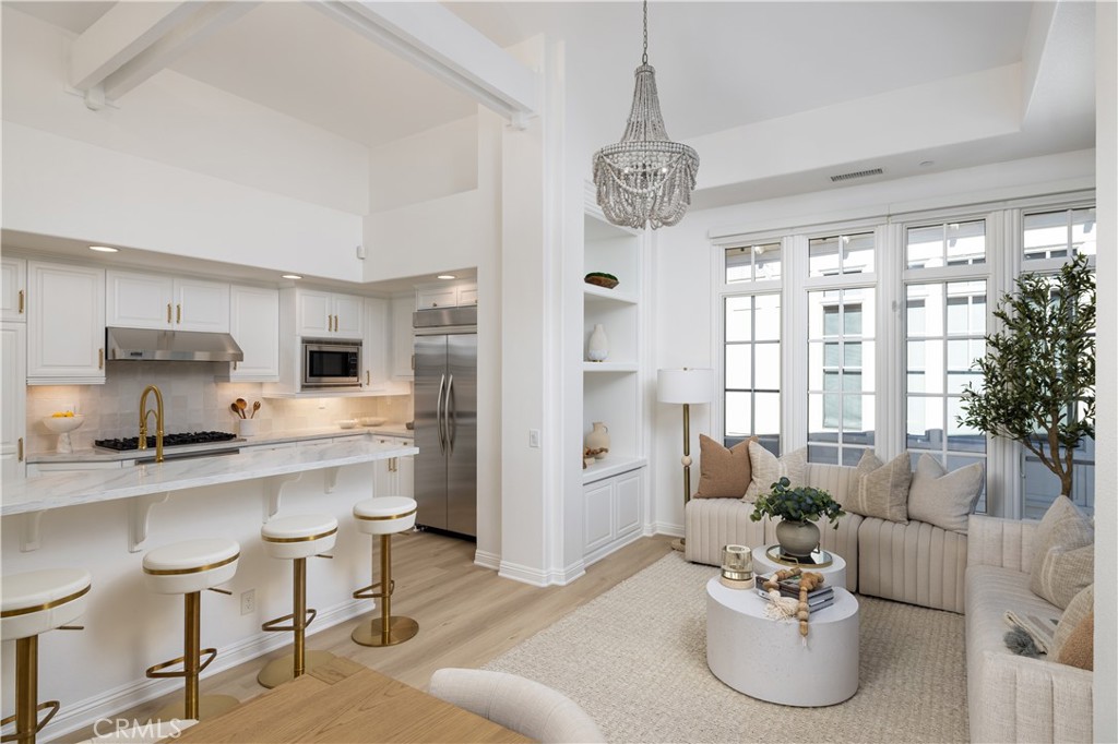 Corona del Mar, California, 92625, United States, 2 Bedrooms Bedrooms, ,2 BathroomsBathrooms,Residential,For Sale,1988207