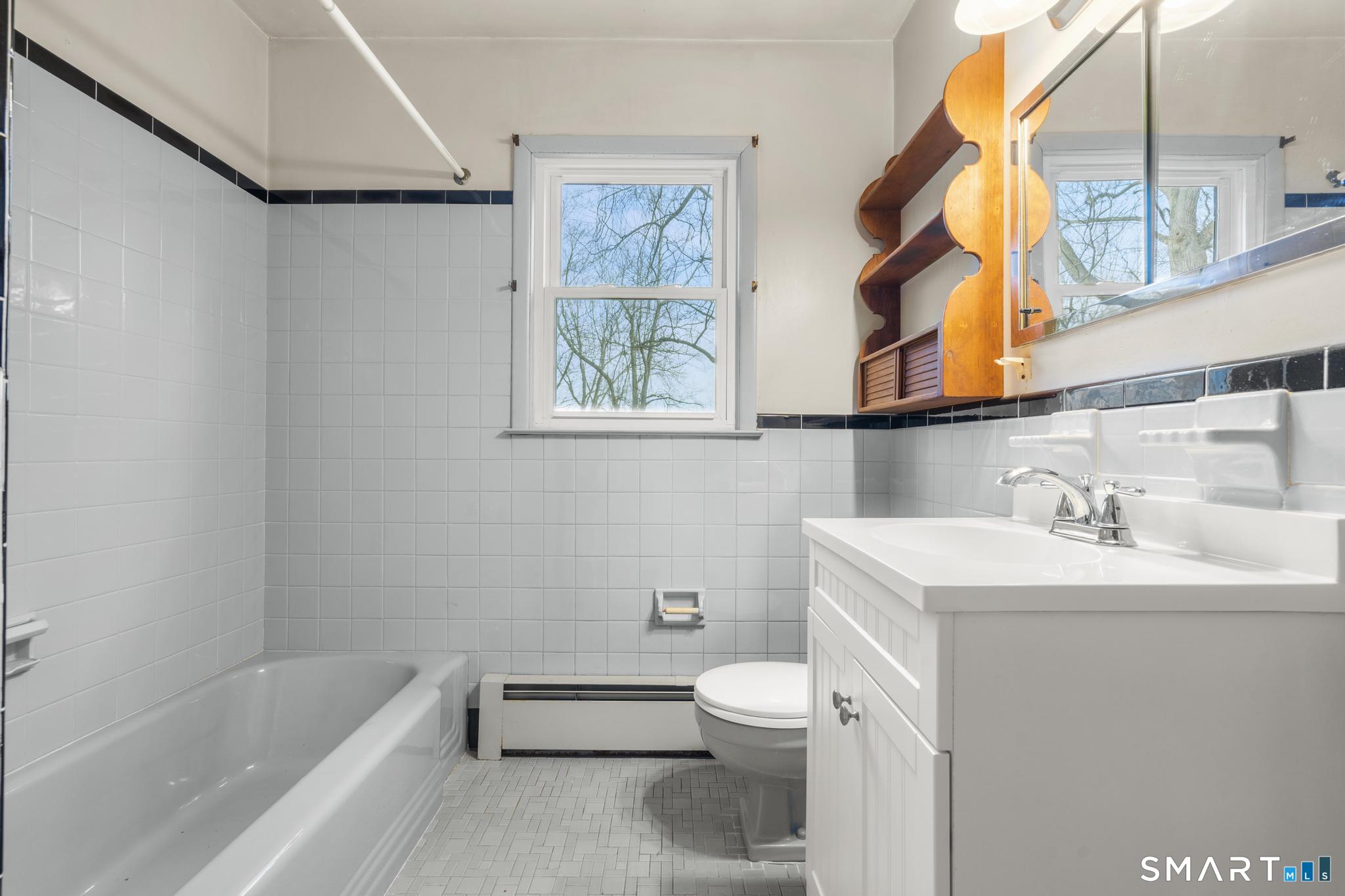 Norwalk, Connecticut, 06851, United States, 3 Bedrooms Bedrooms, ,2 BathroomsBathrooms,Residential,For Sale,2010794