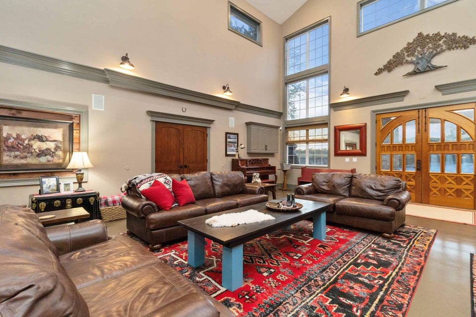 Somerset, Kentucky, 42503, United States, 6 Bedrooms Bedrooms, ,5 BathroomsBathrooms,Residential,For Sale,1835271