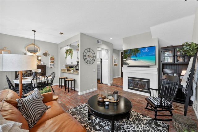 Rancho Santa Margarita, California, 92692, United States, 2 Bedrooms Bedrooms, ,3 BathroomsBathrooms,Residential,For Sale,2049137