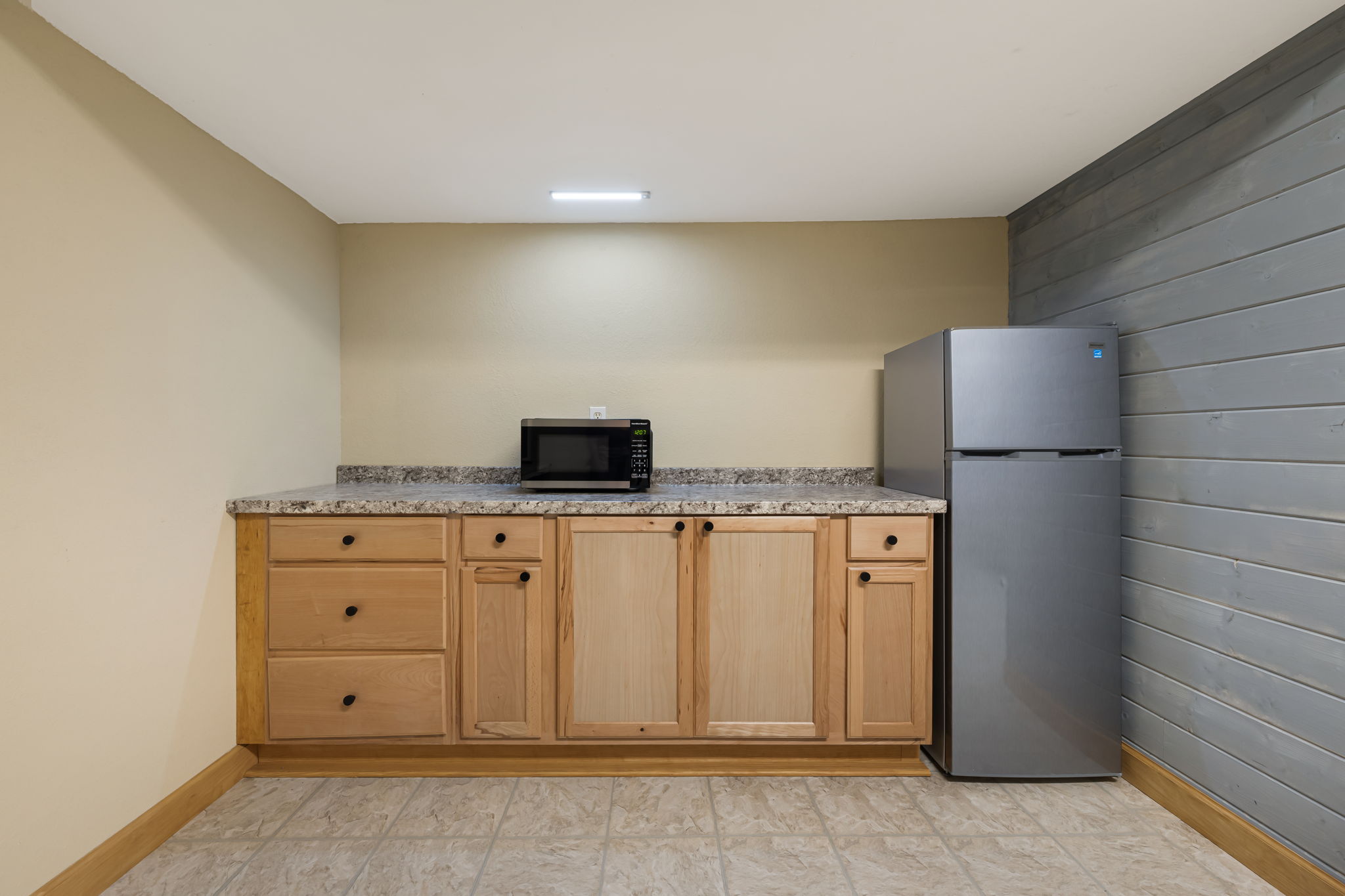 Burnsville, North Carolina, 28714, United States, 2 Bedrooms Bedrooms, ,Residential,For Sale,1931797
