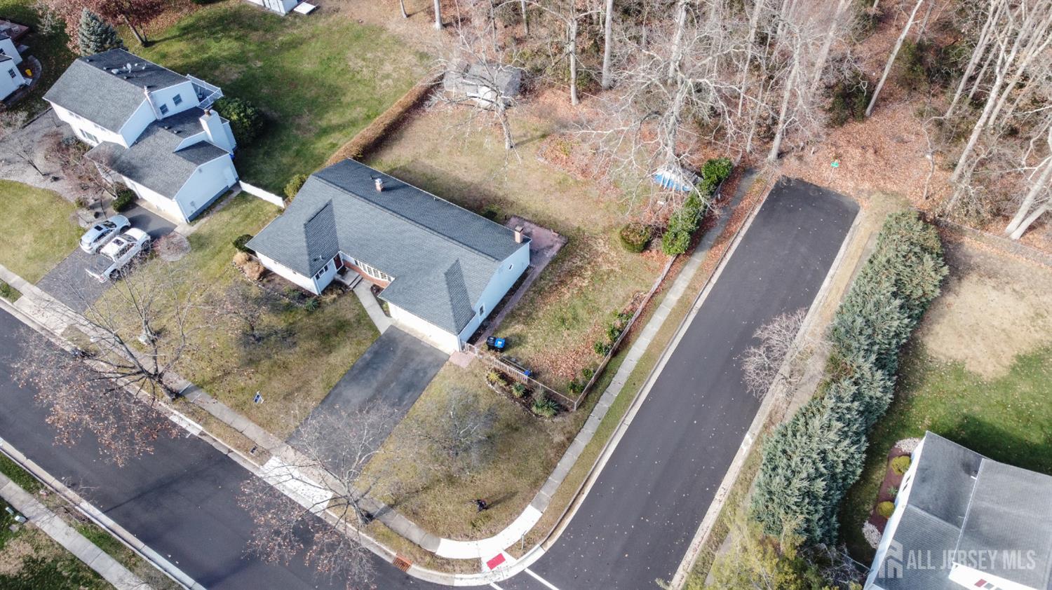 East Brunswick, New Jersey, 08816, United States, 3 Bedrooms Bedrooms, ,2 BathroomsBathrooms,Residential,For Sale,2002265