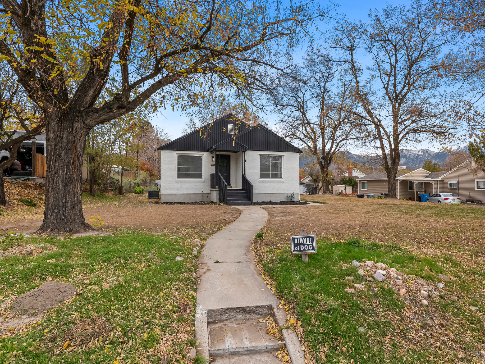 Murray, Utah, 84117, United States, 6 Bedrooms Bedrooms, ,2 BathroomsBathrooms,Residential,For Sale,1989540