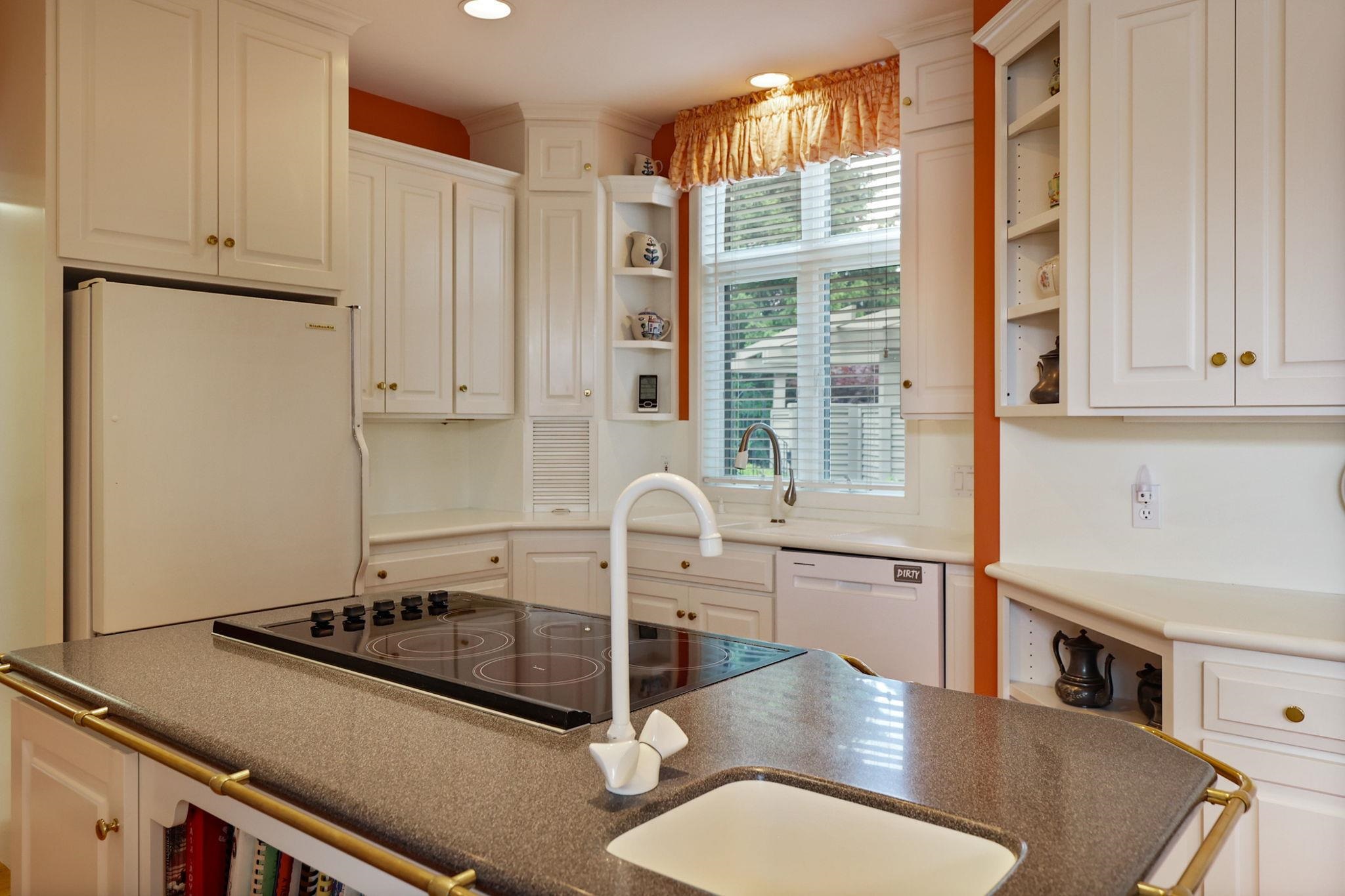 Frankenmuth, Michigan, 48734, United States, 3 Bedrooms Bedrooms, ,4 BathroomsBathrooms,Residential,For Sale,1938182