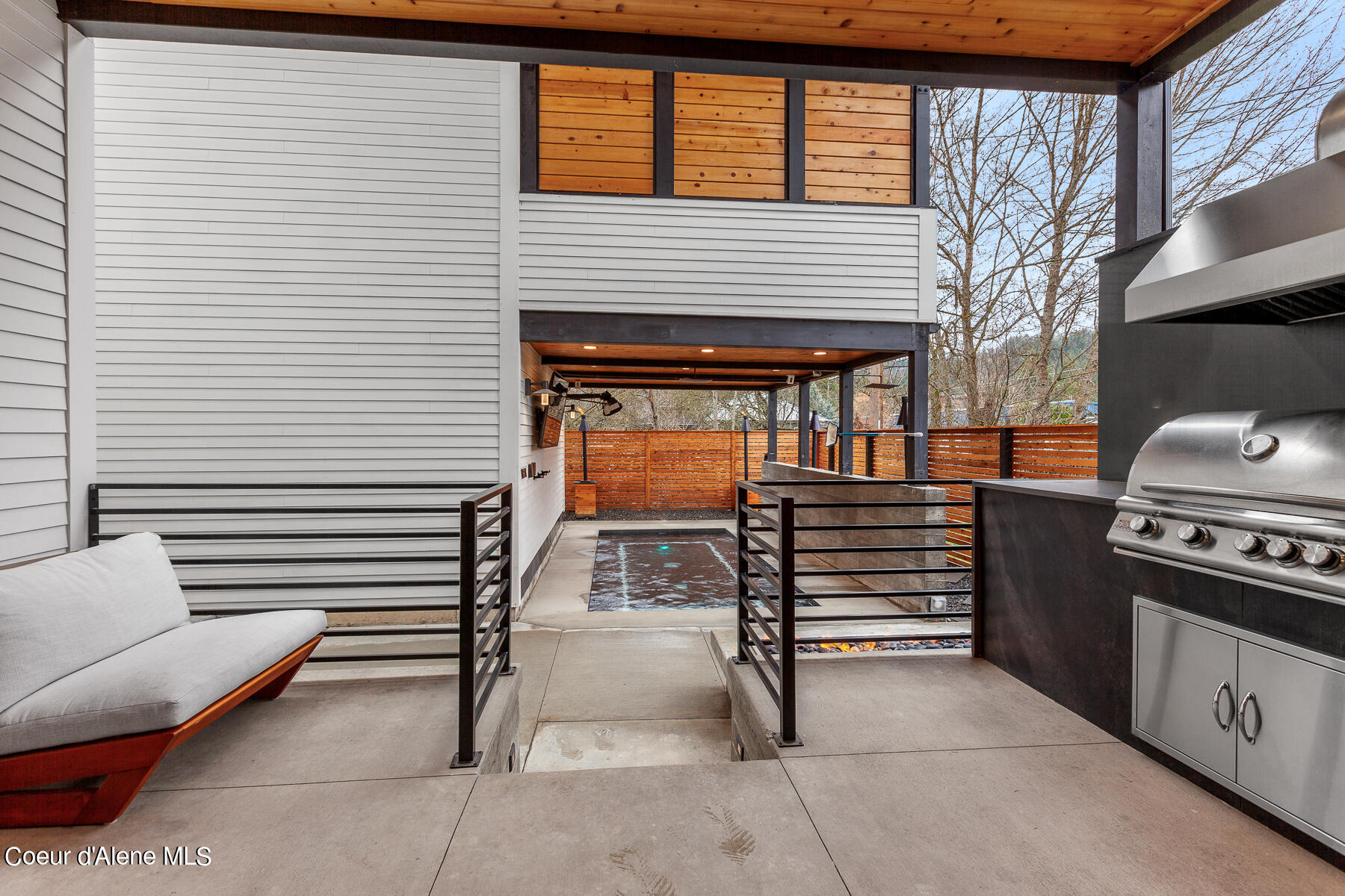 Coeur d'Alene, Idaho, 83814, United States, 4 Bedrooms Bedrooms, ,1 BathroomBathrooms,Residential,For Sale,1975946