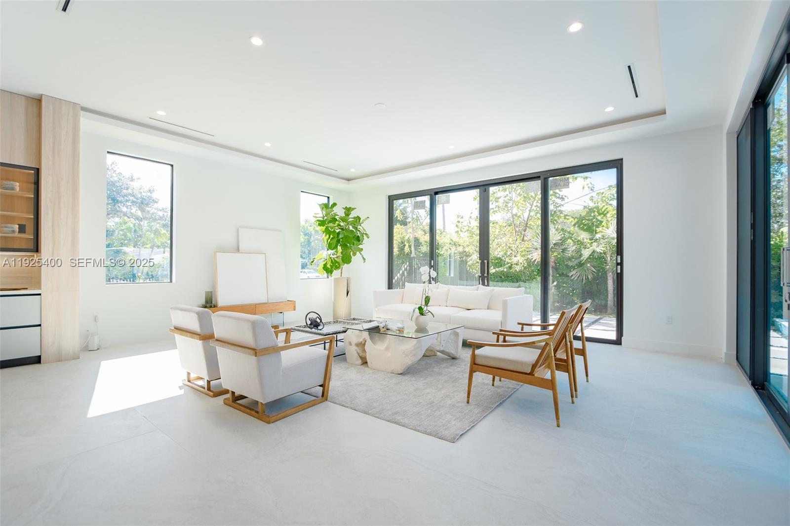 Pinecrest, Florida, 33156, United States, 6 Bedrooms Bedrooms, ,8 BathroomsBathrooms,Residential,For Sale,2003369