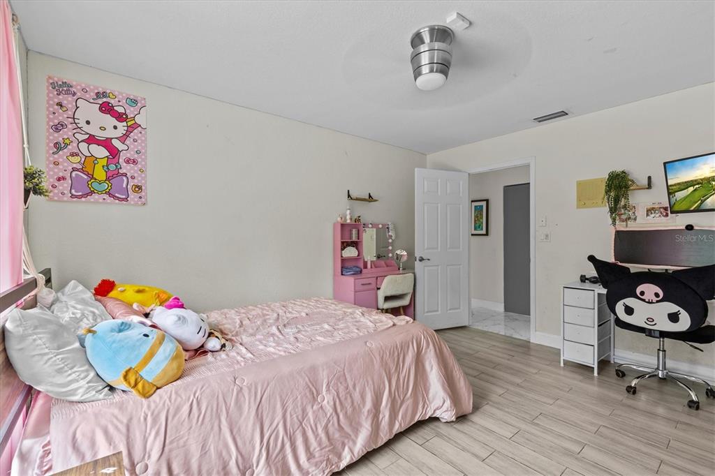 Tarpon Springs, Florida, 34689, United States, 5 Bedrooms Bedrooms, ,4 BathroomsBathrooms,Residential,For Sale,1901720
