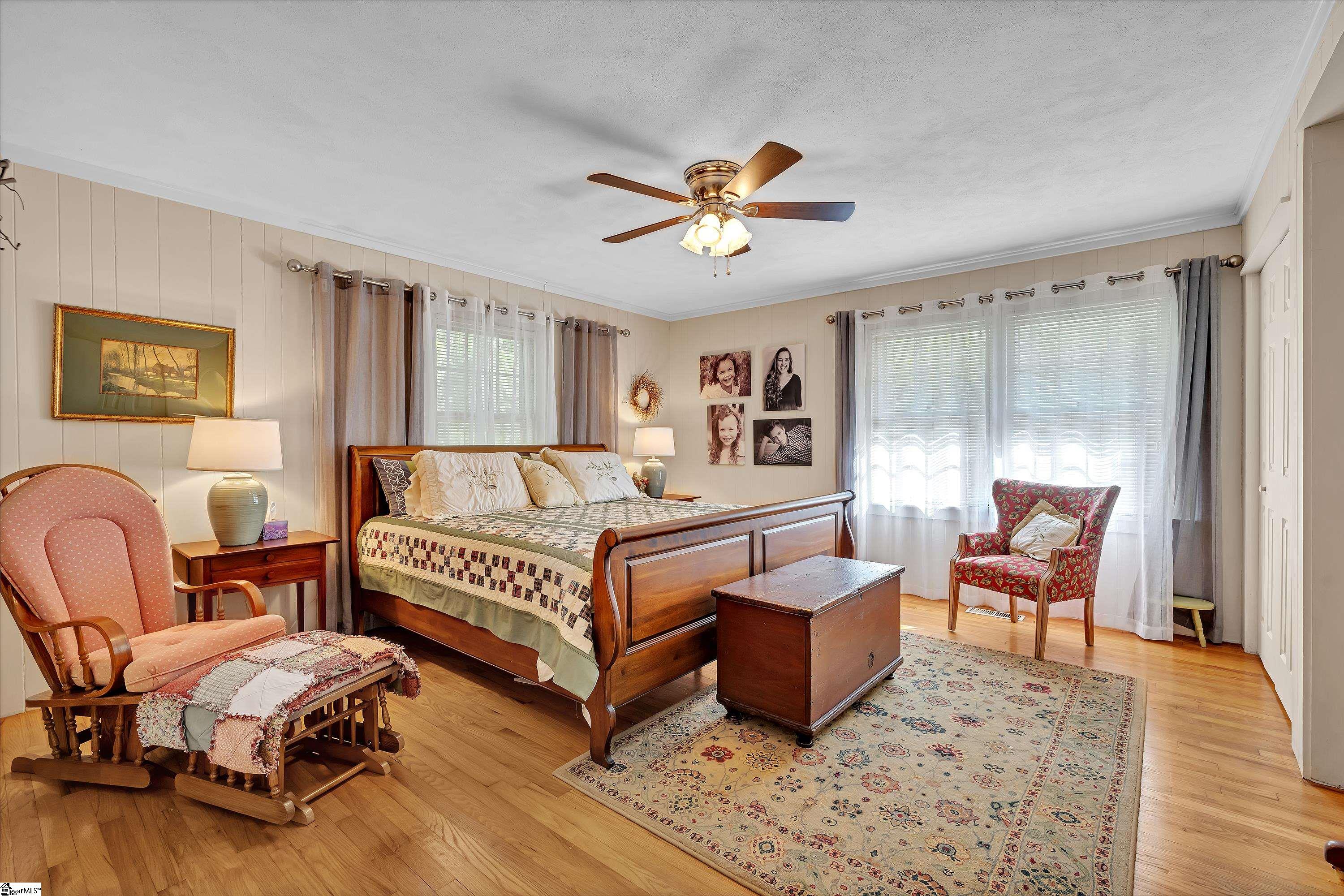 Landrum, South Carolina, 29356, United States, 3 Bedrooms Bedrooms, ,3 BathroomsBathrooms,Residential,For Sale,1948033