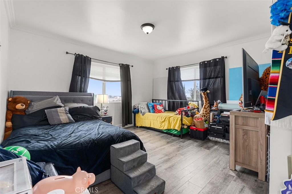 Los Angeles, California, 90063, United States, 5 Bedrooms Bedrooms, ,4 BathroomsBathrooms,Residential,For Sale,1759937