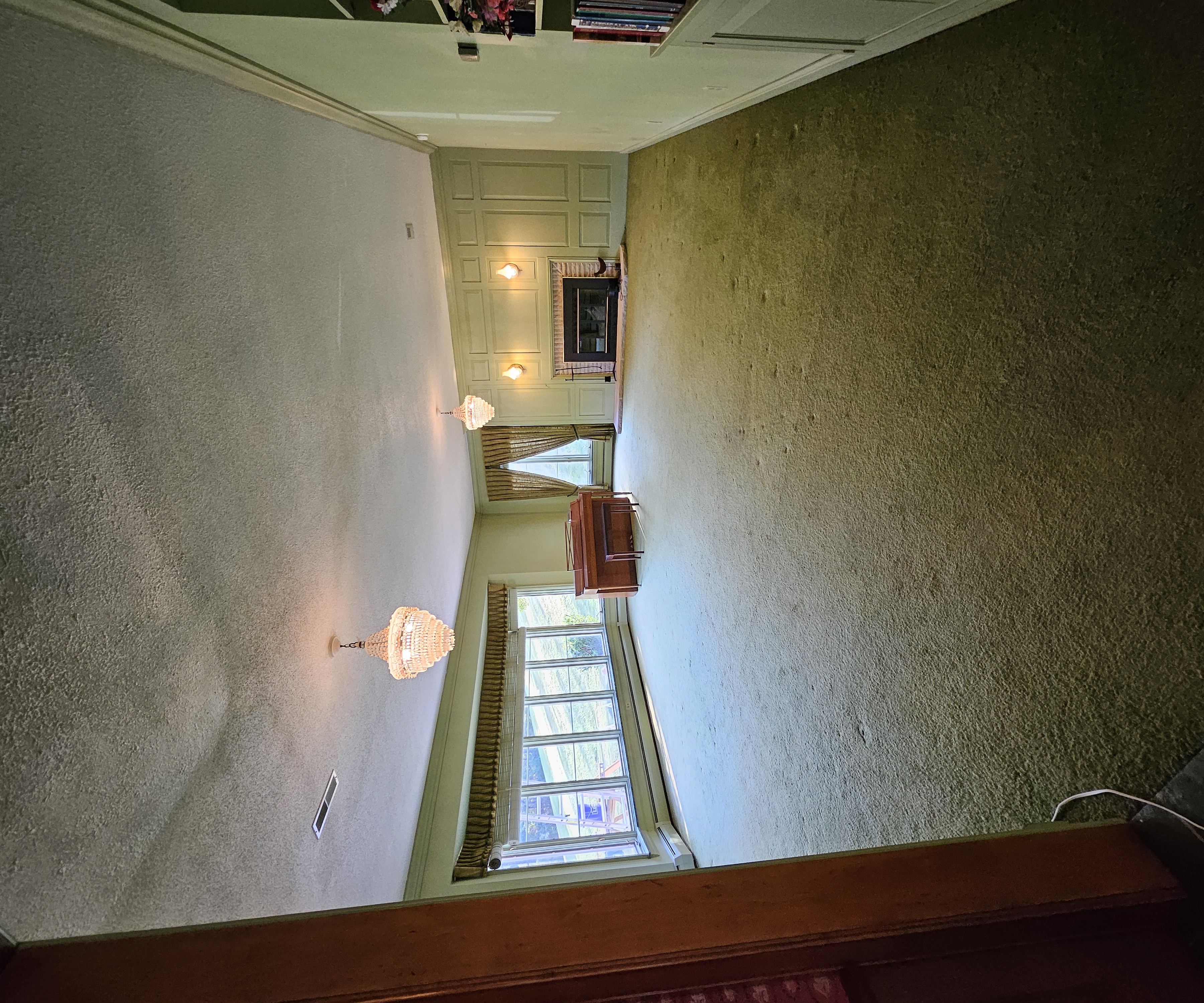 Hannibal, Missouri, 63401, United States, 3 Bedrooms Bedrooms, ,2 BathroomsBathrooms,Residential,For Sale,1981239