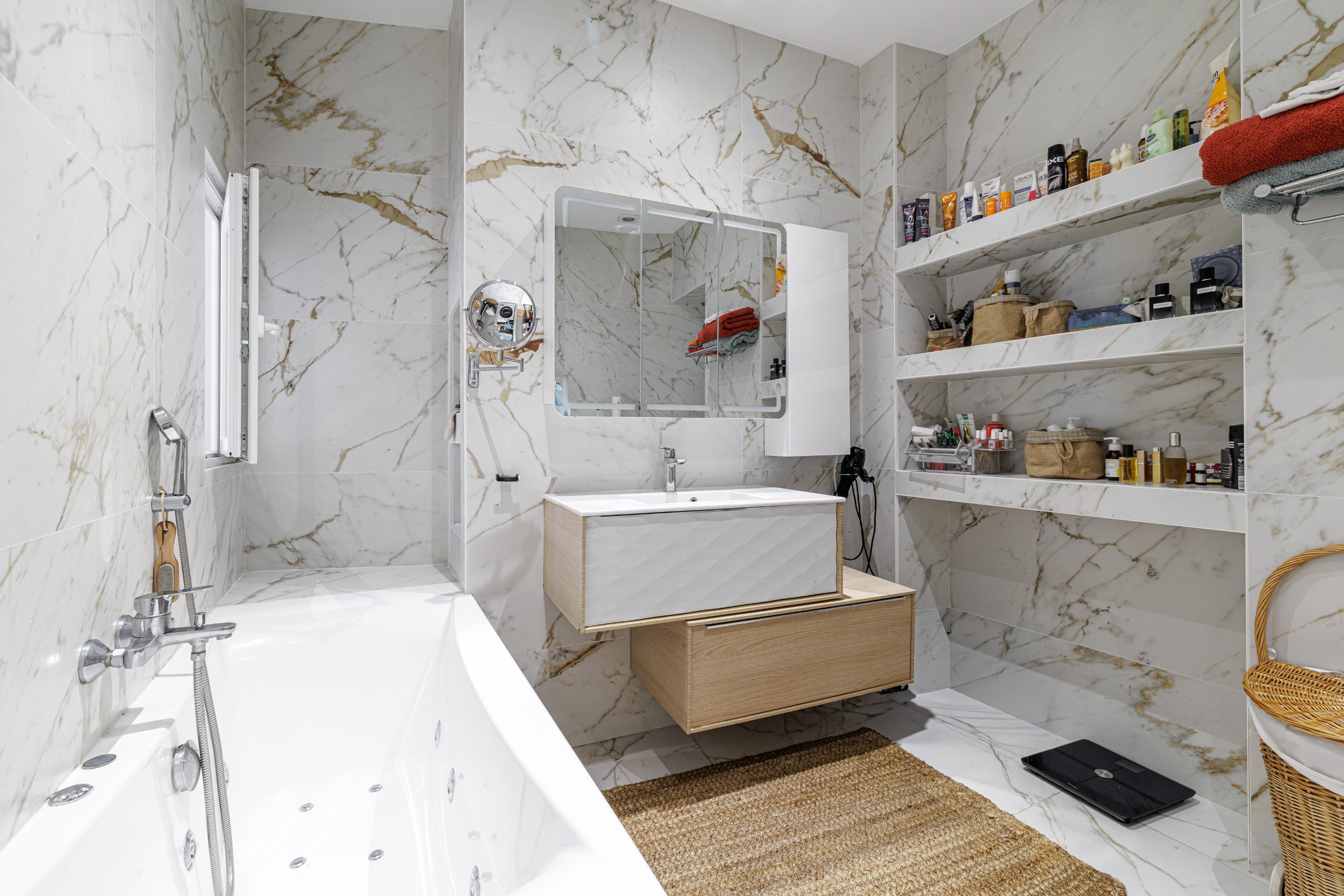  Renovated reception apartment with 40 sqm terrace facing Jardin Alsace-Lorraine… - 物件實景