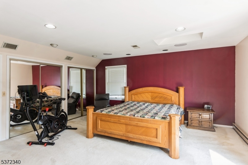 Mountainside Boro, New Jersey, 07092, United States, 5 Bedrooms Bedrooms, ,3 BathroomsBathrooms,Residential,For Sale,1901870