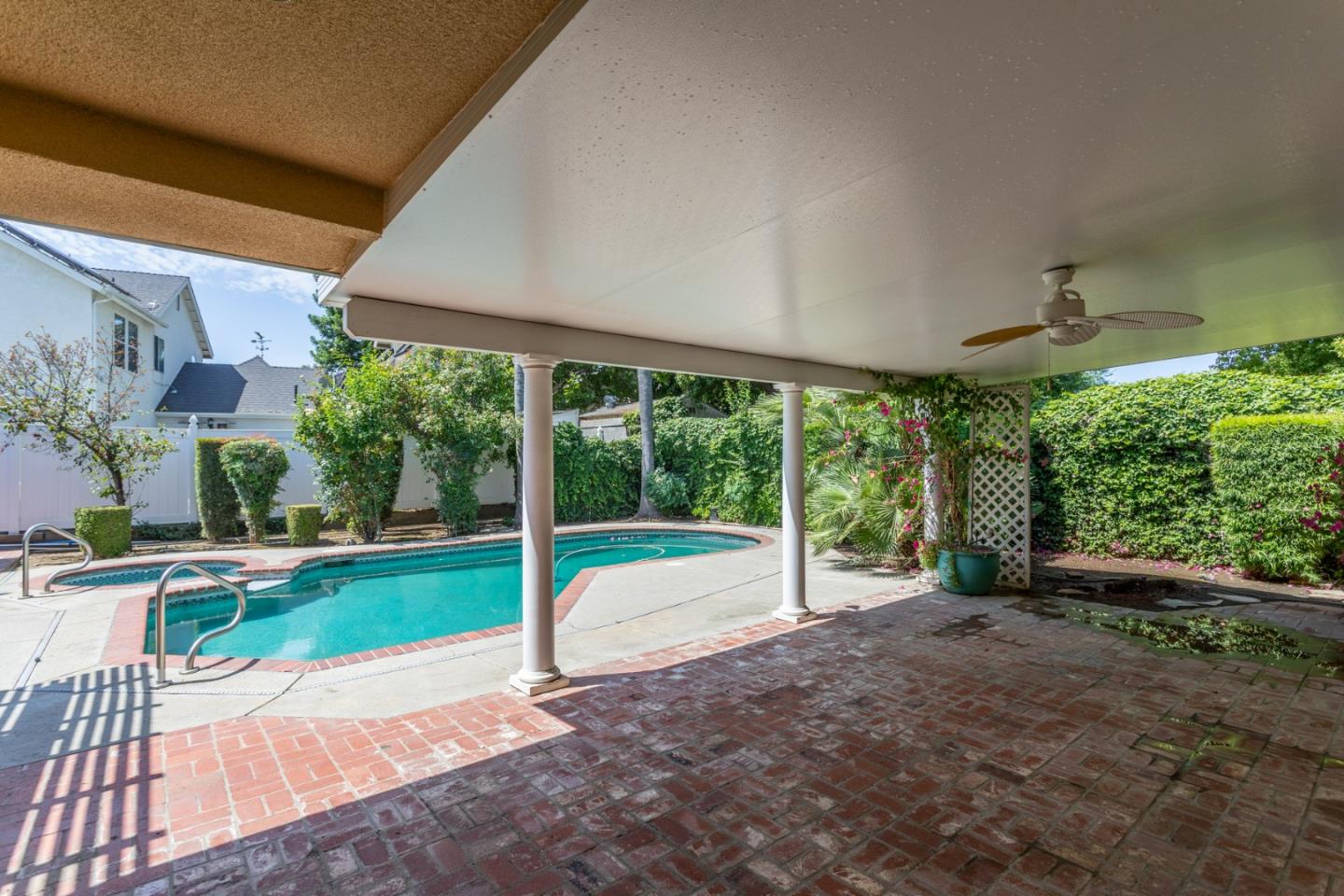 Clovis, California, 93611, United States, 4 Bedrooms Bedrooms, ,2 BathroomsBathrooms,Residential,For Sale,1907507