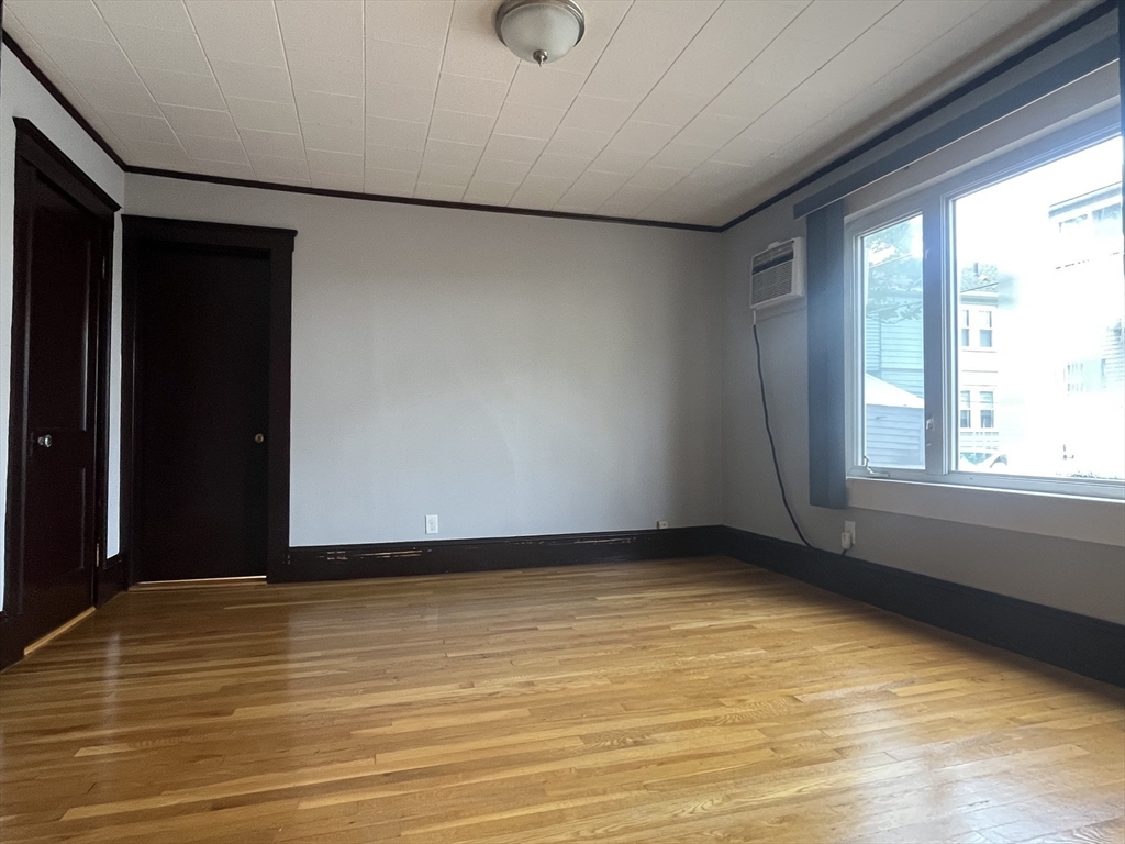 Everett, Massachusetts, 02149, United States, 3 Bedrooms Bedrooms, ,3 BathroomsBathrooms,Residential,For Sale,1923933
