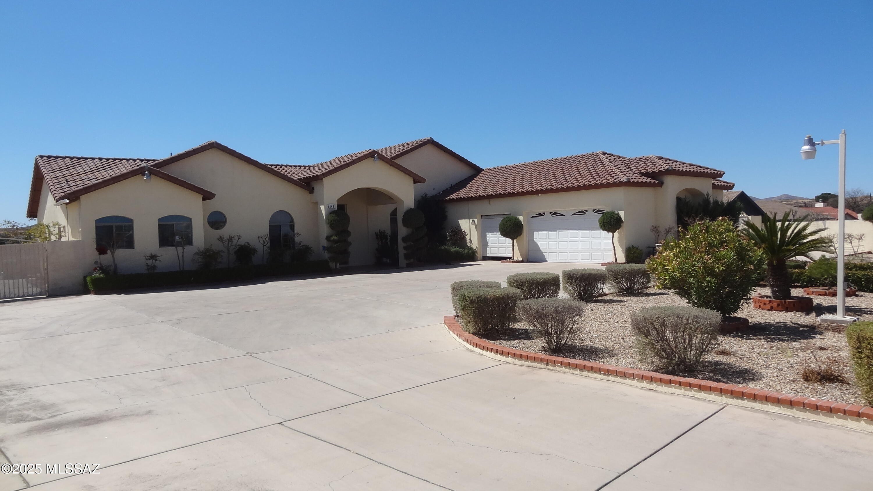 Nogales, Arizona, 85621, United States, 4 Bedrooms Bedrooms, ,4 BathroomsBathrooms,Residential,For Sale,1865061