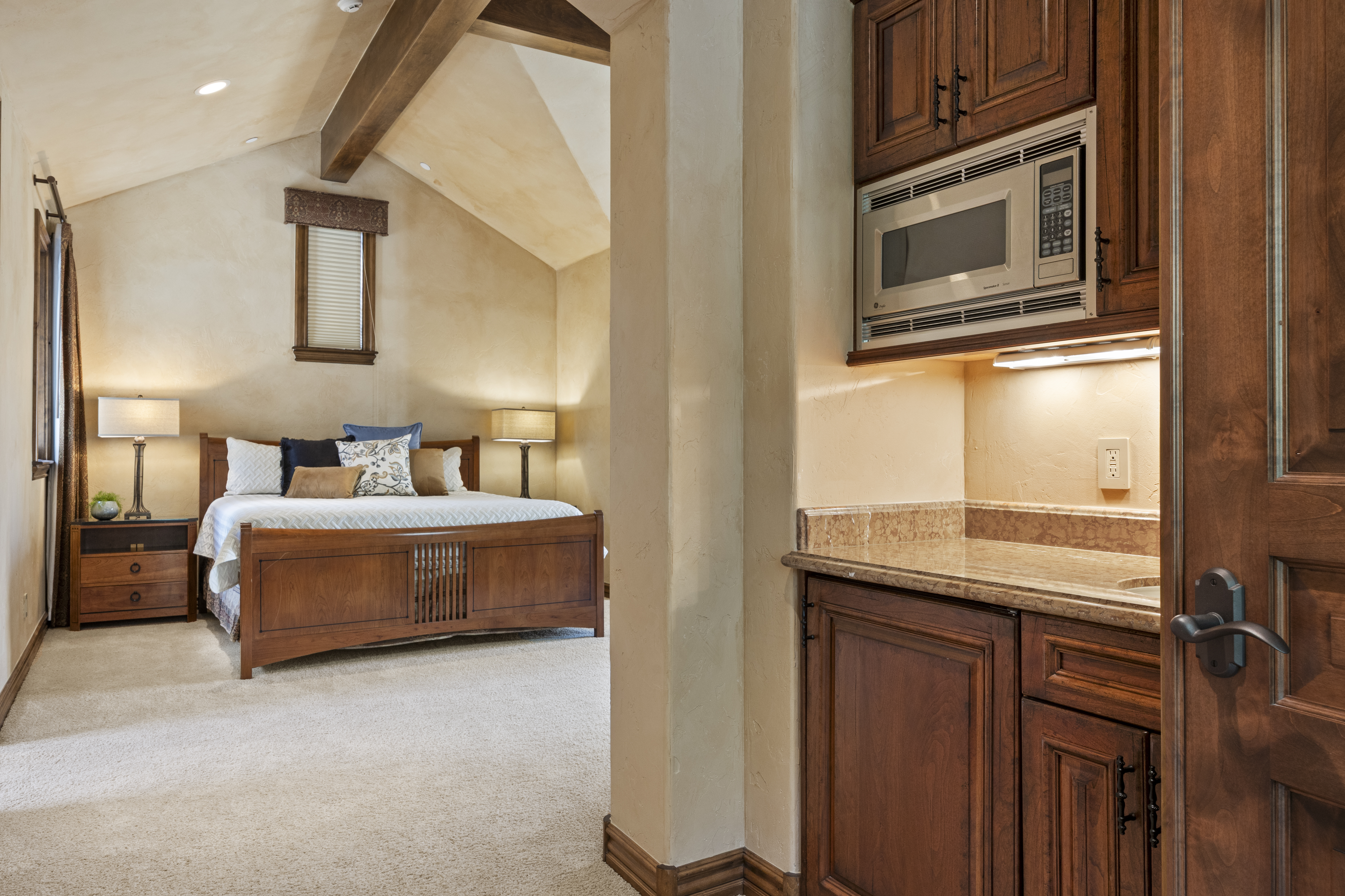  Award-Winning Tuscan-Inspired Estate - 物件實景