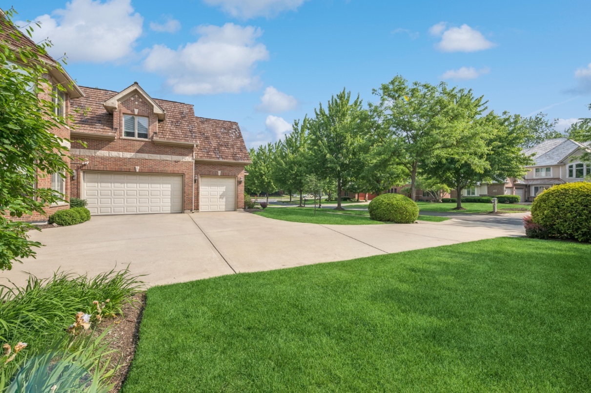 Vernon Hills, Illinois, 60061, United States, 4 Bedrooms Bedrooms, ,4 BathroomsBathrooms,Residential,For Sale,1940393