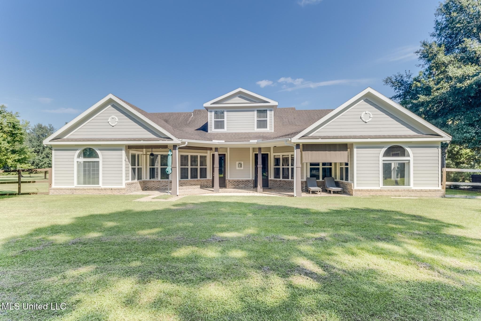 Pass Christian, Mississippi, 39571, United States, 3 Bedrooms Bedrooms, ,4 BathroomsBathrooms,Residential,For Sale,1943647