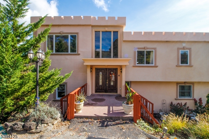 Vernon Twp., New Jersey, 07461-4534, United States, 5 Bedrooms Bedrooms, ,3 BathroomsBathrooms,Residential,For Sale,1977307