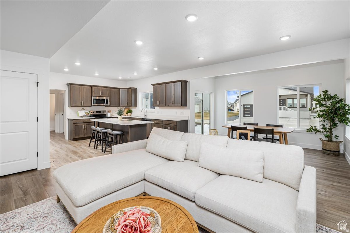 North Logan, Utah, 84341, United States, 3 Bedrooms Bedrooms, ,3 BathroomsBathrooms,Residential,For Sale,2001510