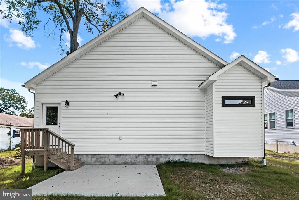 Colonial Beach, Virginia, 22443, United States, 3 Bedrooms Bedrooms, ,2 BathroomsBathrooms,Residential,For Sale,1712366