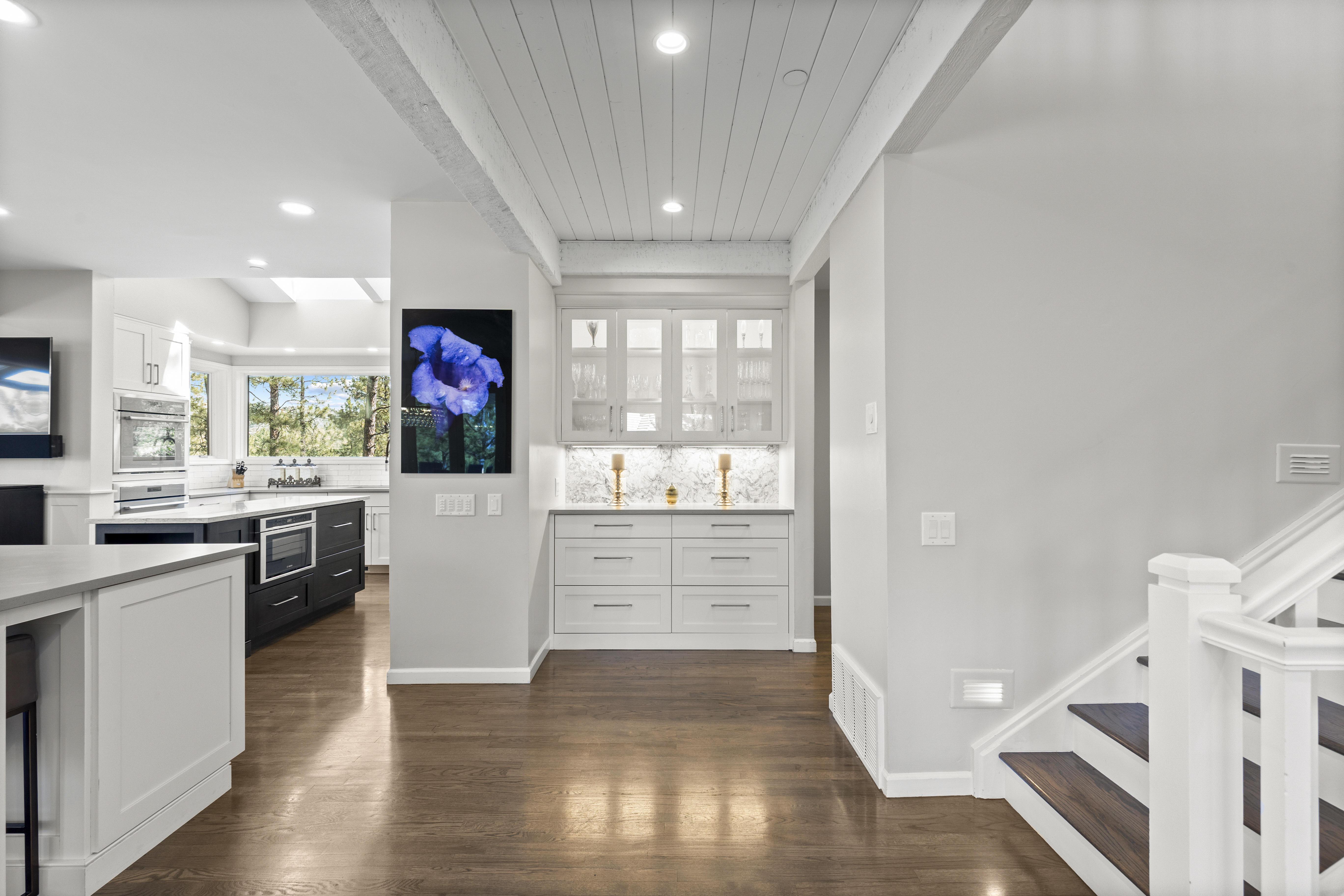  Exquisitely Updated Home - 物件實景