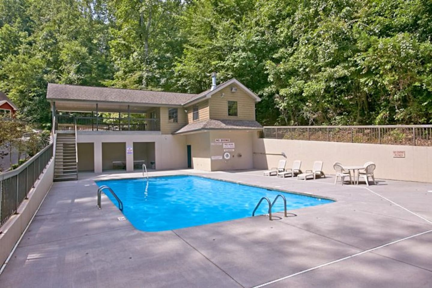 Pigeon Forge, Tennessee, 37863, United States, 4 Bedrooms Bedrooms, ,3 BathroomsBathrooms,Residential,For Sale,1924235
