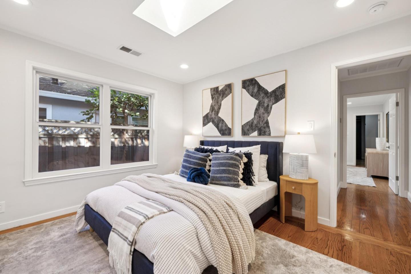 Menlo Park, California, 94025, United States, 3 Bedrooms Bedrooms, ,3 BathroomsBathrooms,Residential,For Sale,1941637