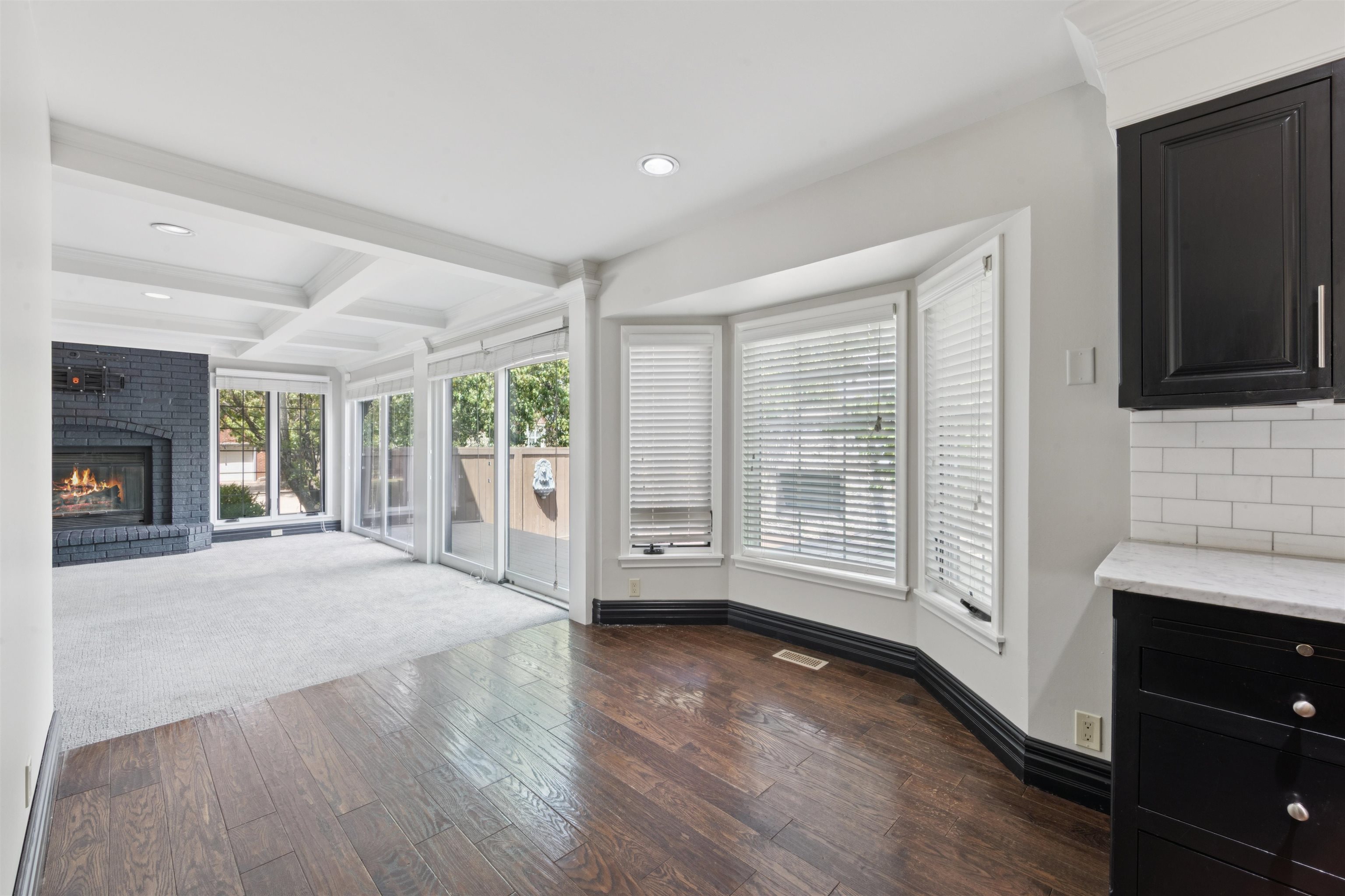 Wichita, Kansas, 67206, United States, 2 Bedrooms Bedrooms, ,4 BathroomsBathrooms,Residential,For Sale,1911450