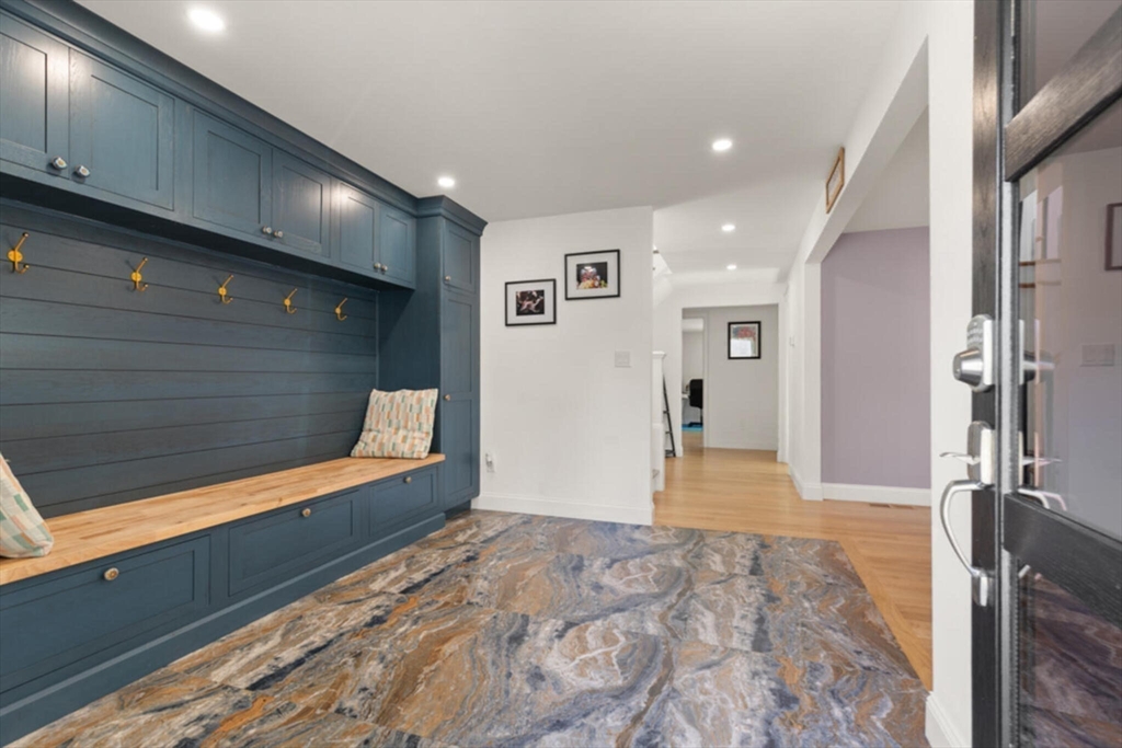 Braintree, Massachusetts, 02184, United States, 3 Bedrooms Bedrooms, ,5 BathroomsBathrooms,Residential,For Sale,1940889