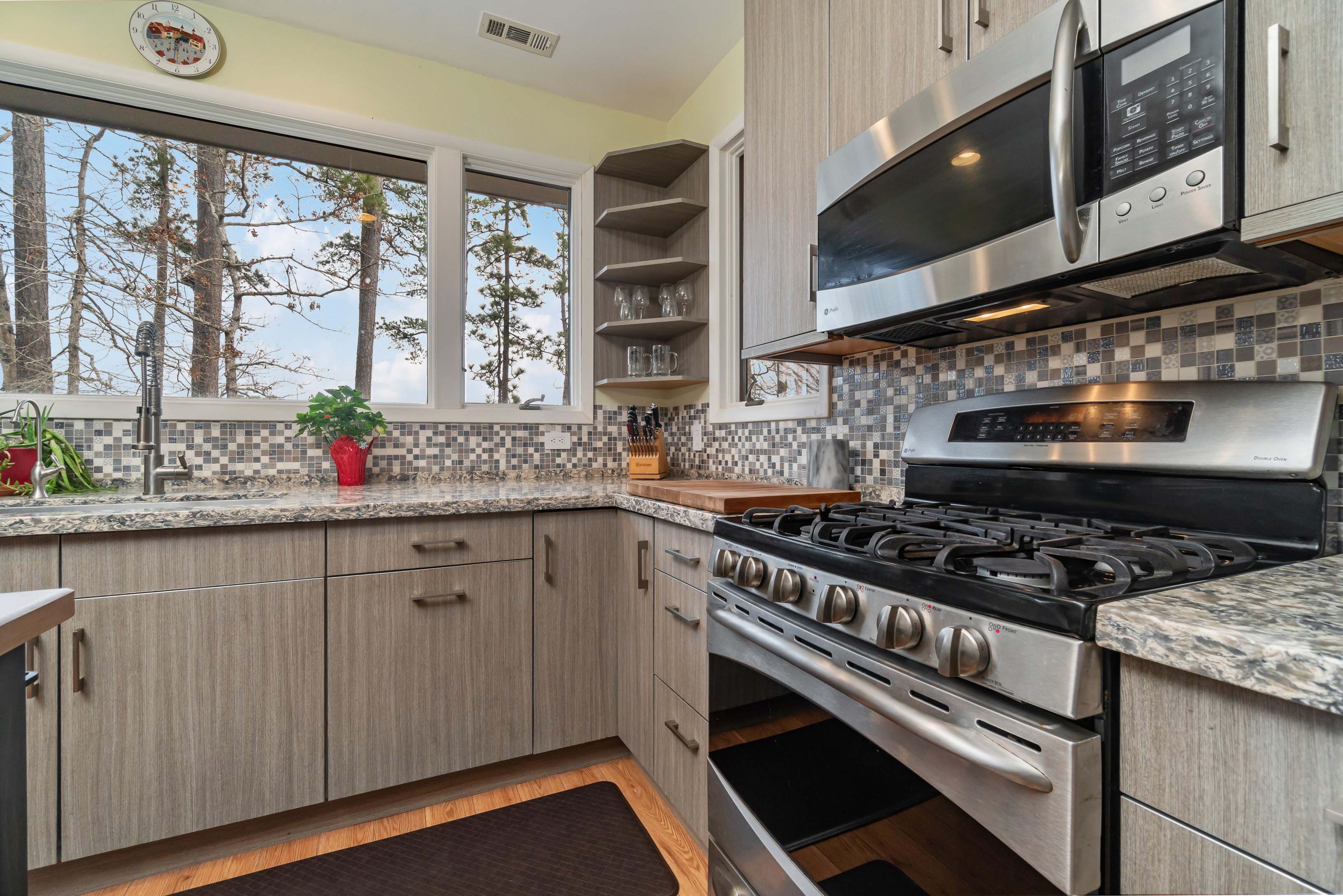 Oriental, North Carolina, 28571, United States, 3 Bedrooms Bedrooms, ,3 BathroomsBathrooms,Residential,For Sale,2005198