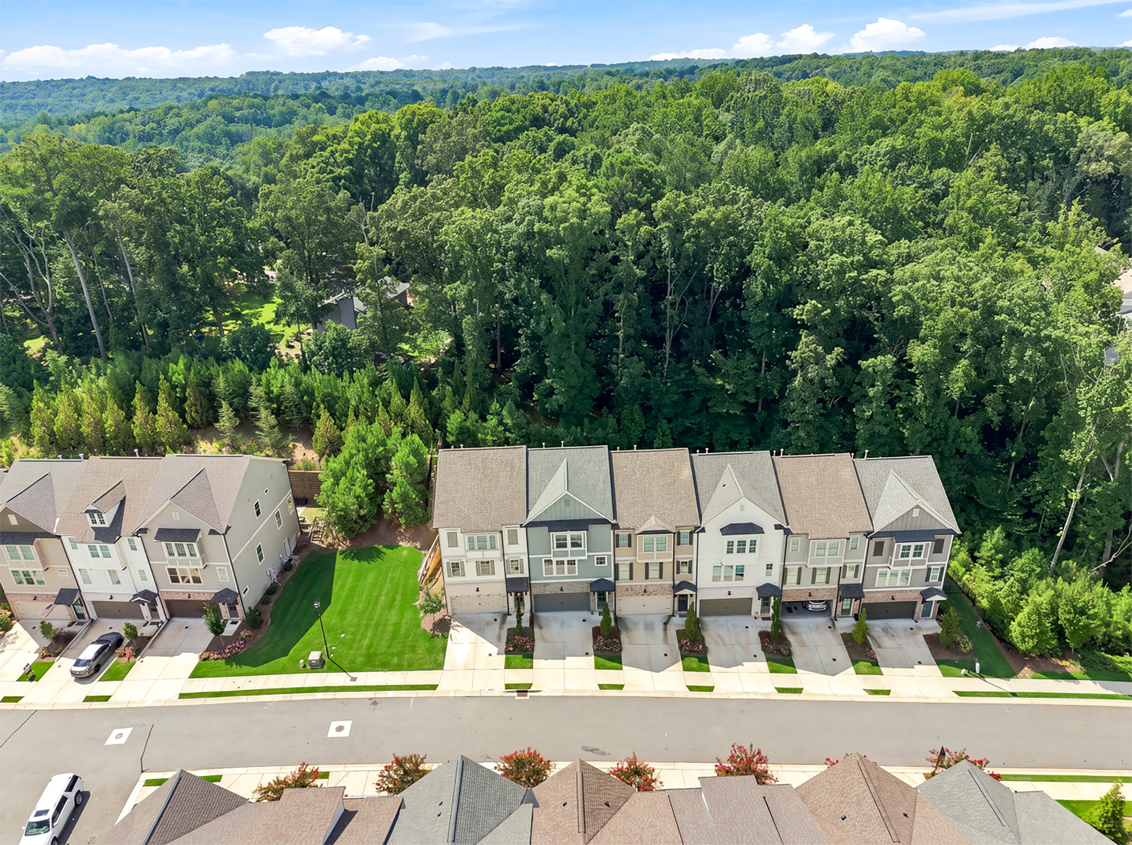  Beautifully Maintained Townhome In River Green - 物件實景