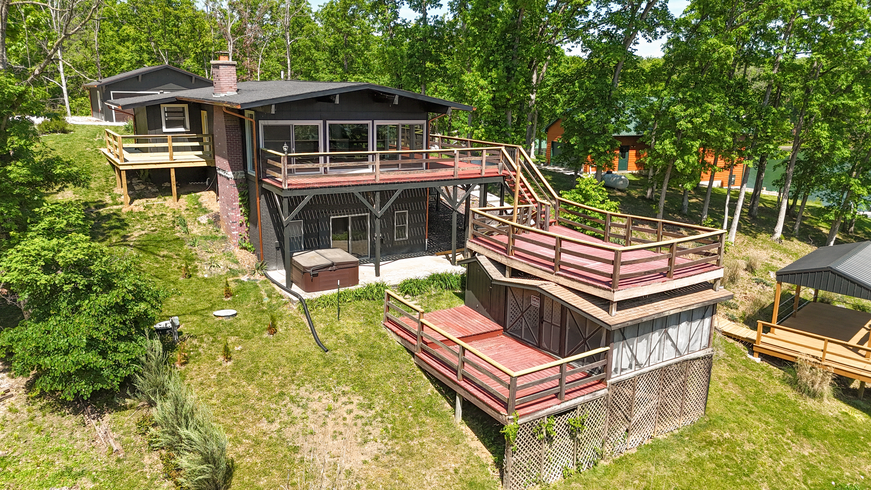 Keytesville, Missouri, 65261, United States, 4 Bedrooms Bedrooms, ,3 BathroomsBathrooms,Residential,For Sale,2048618