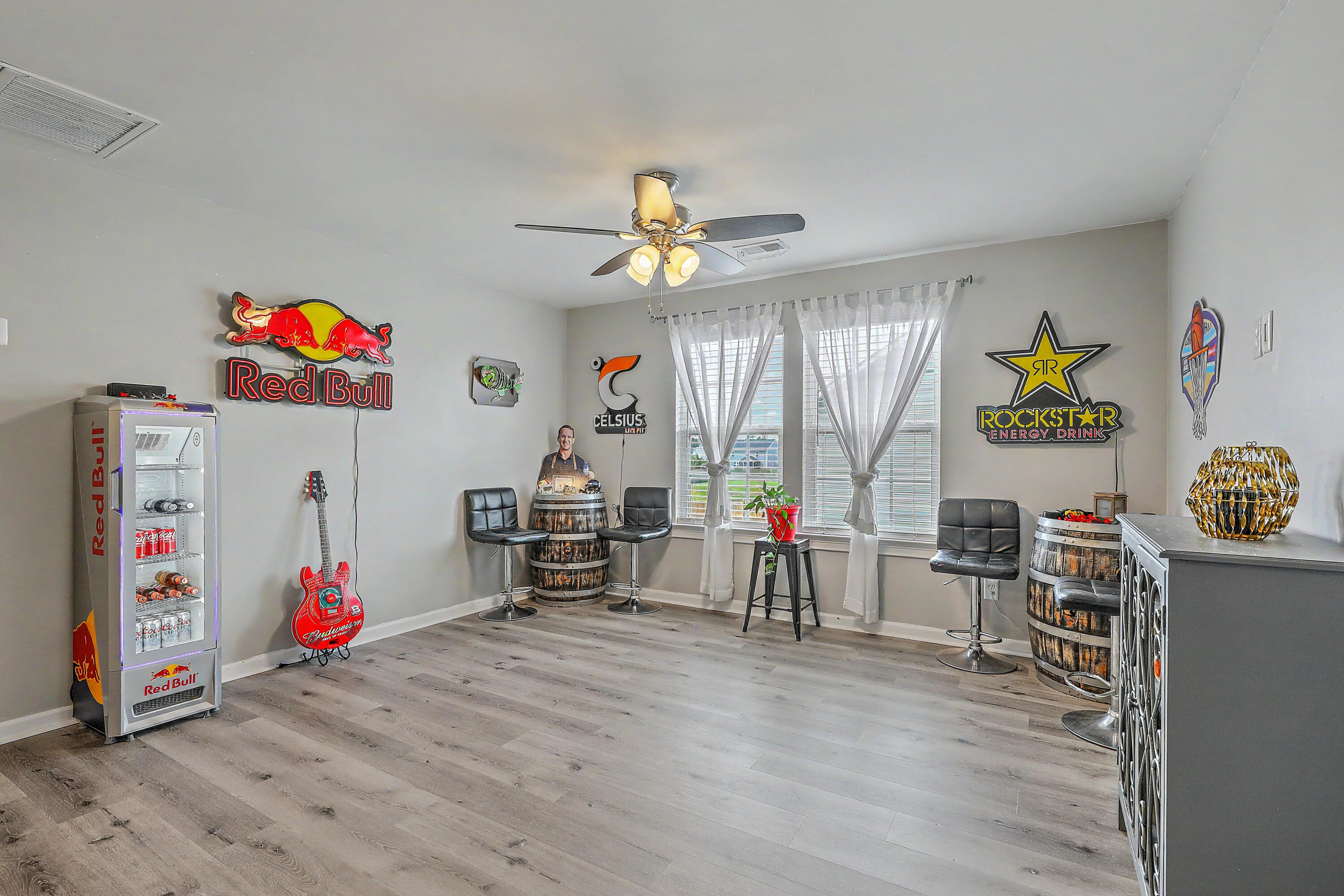 Summerville, South Carolina, 29486, United States, 4 Bedrooms Bedrooms, ,3 BathroomsBathrooms,Residential,For Sale,2038322