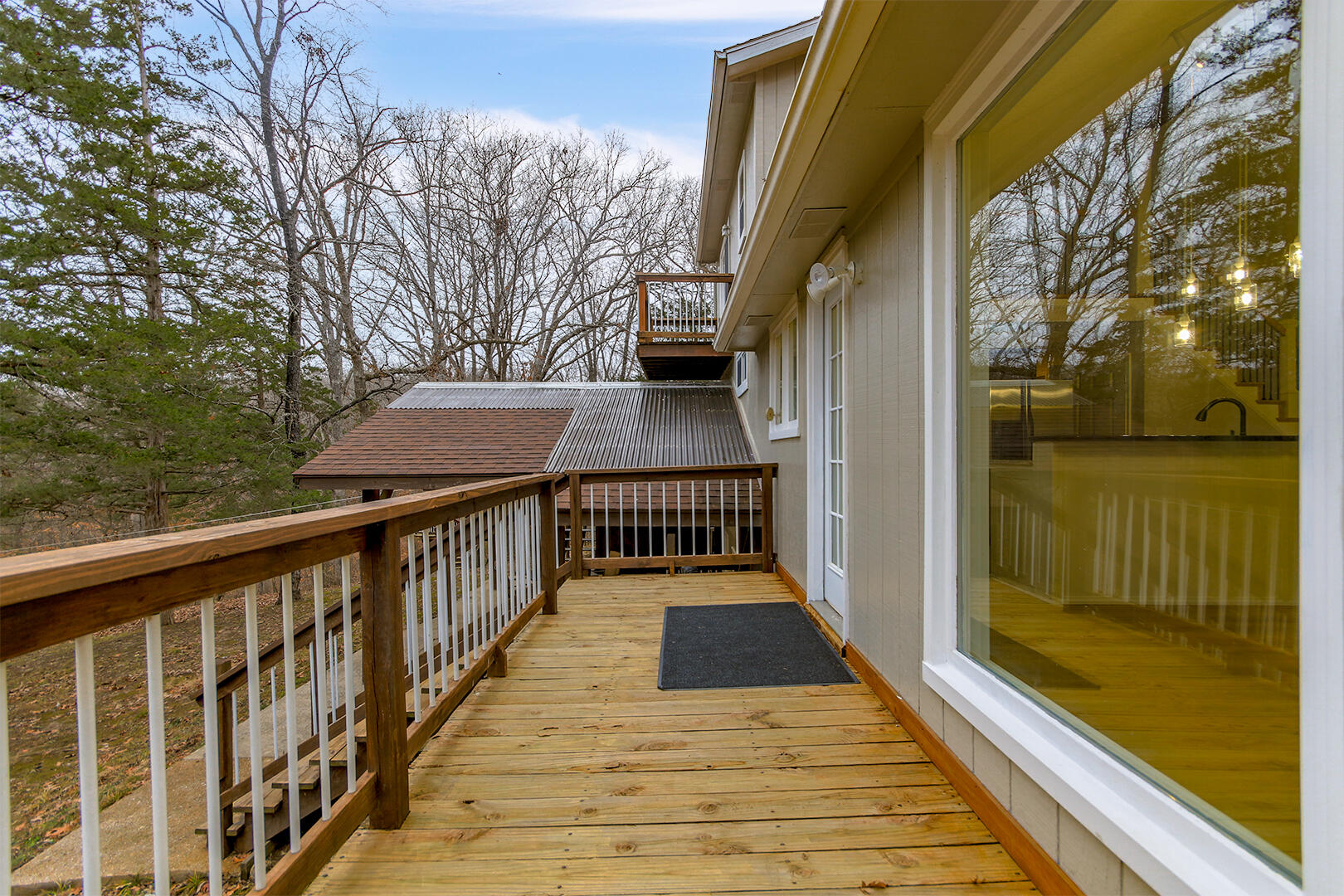 HARTSBURG, Missouri, 65039, United States, 5 Bedrooms Bedrooms, ,3 BathroomsBathrooms,Residential,For Sale,2049176