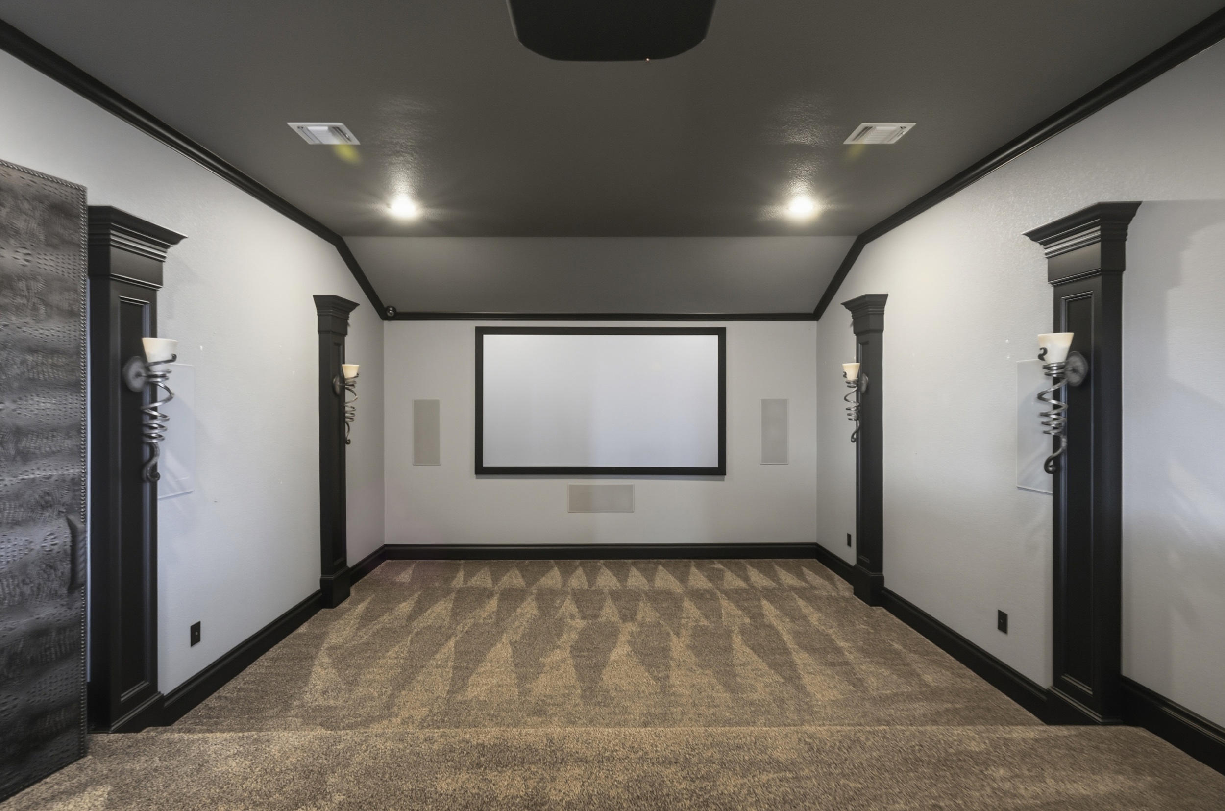  6/6.2/7 Car Garage in Guard-gated Gold Course Community - 物件實景