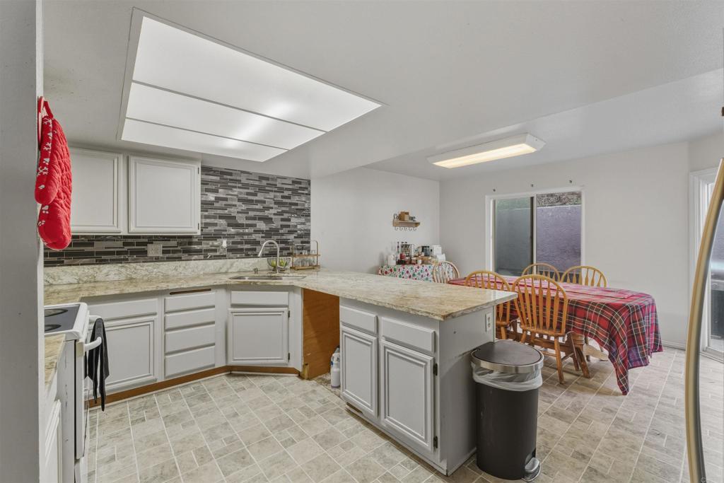 San Marcos, California, 92069, United States, 3 Bedrooms Bedrooms, ,2 BathroomsBathrooms,Residential,For Sale,1994403