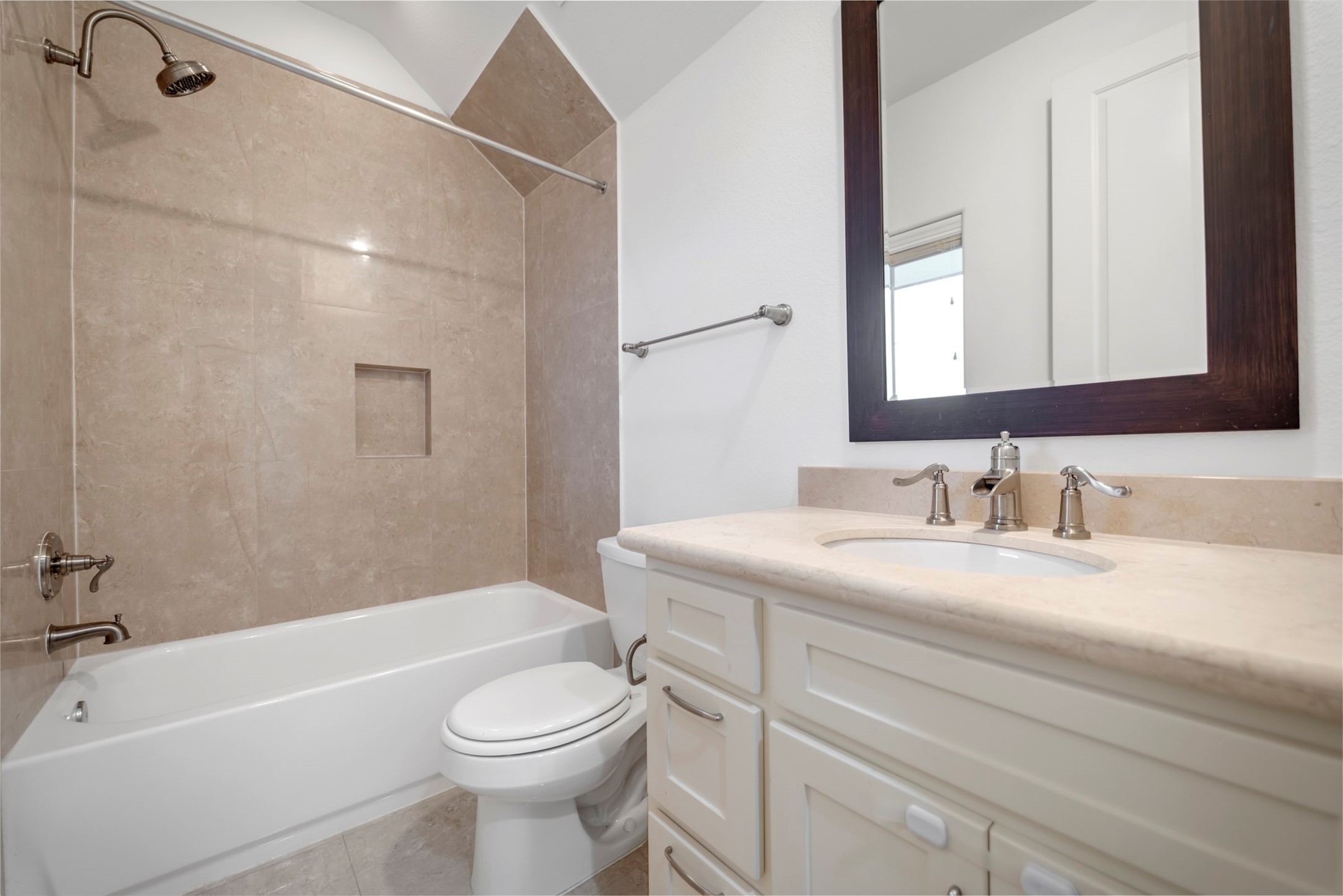 Houston, Texas, 77080, United States, 3 Bedrooms Bedrooms, ,5 BathroomsBathrooms,Residential,For Sale,1939348
