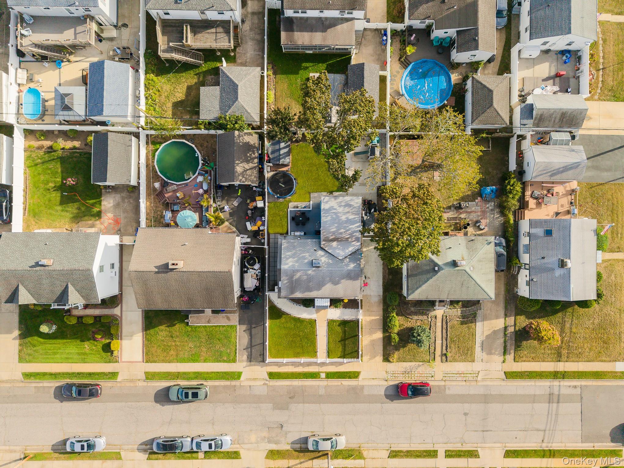 Freeport, New York, 11520, United States, 5 Bedrooms Bedrooms, ,3 BathroomsBathrooms,Residential,For Sale,1977897