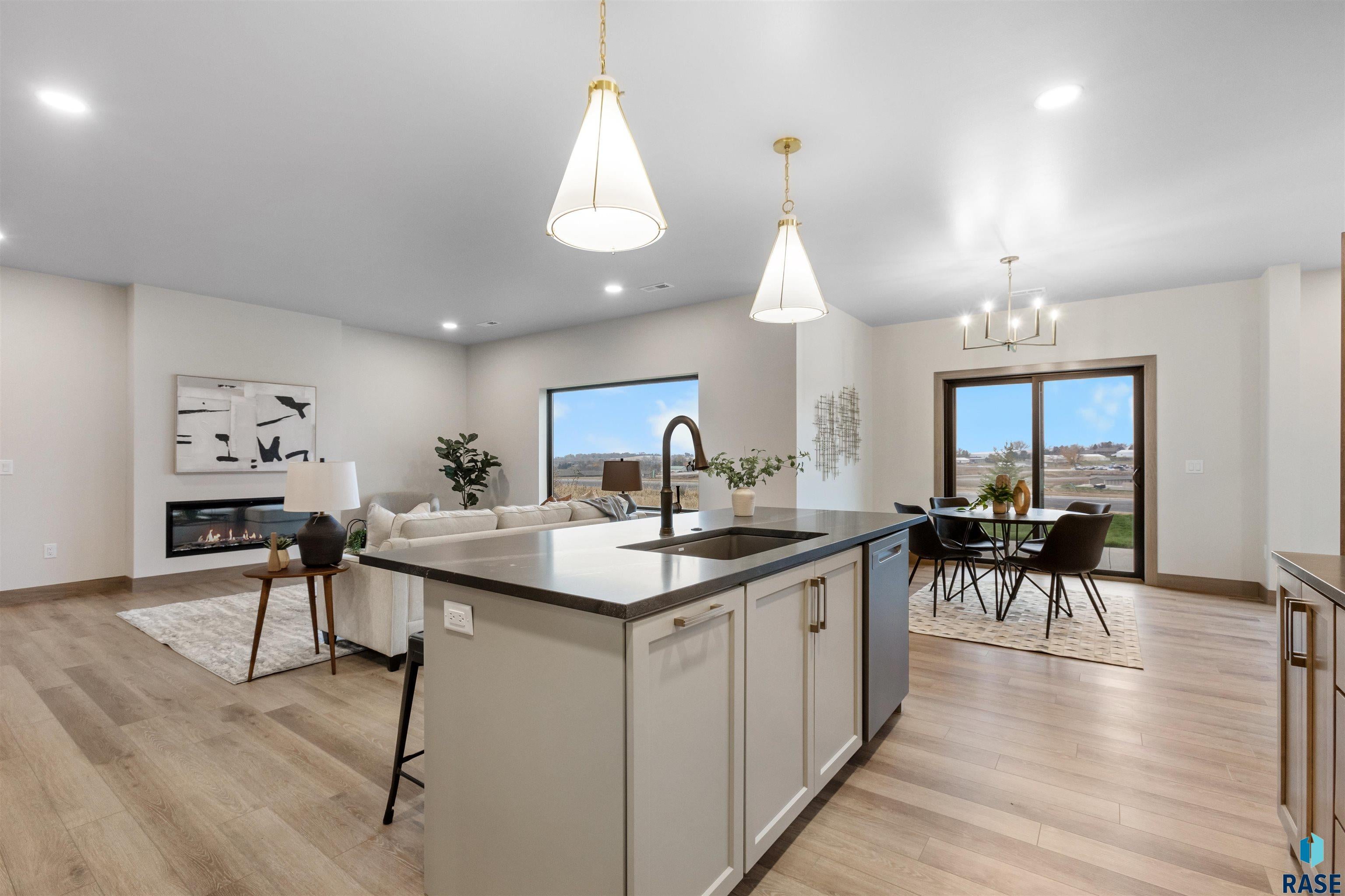 Sioux Falls, South Dakota, 57110, United States, 3 Bedrooms Bedrooms, ,2 BathroomsBathrooms,Residential,For Sale,1847243