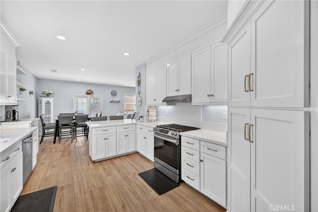 Hemet, California, 92545, United States, 6 Bedrooms Bedrooms, ,3 BathroomsBathrooms,Residential,For Sale,2044409