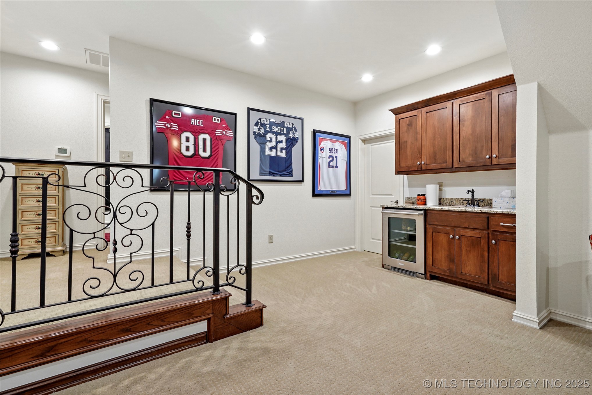 Broken Arrow, Oklahoma, 74011, United States, 5 Bedrooms Bedrooms, ,5 BathroomsBathrooms,Residential,For Sale,1793326