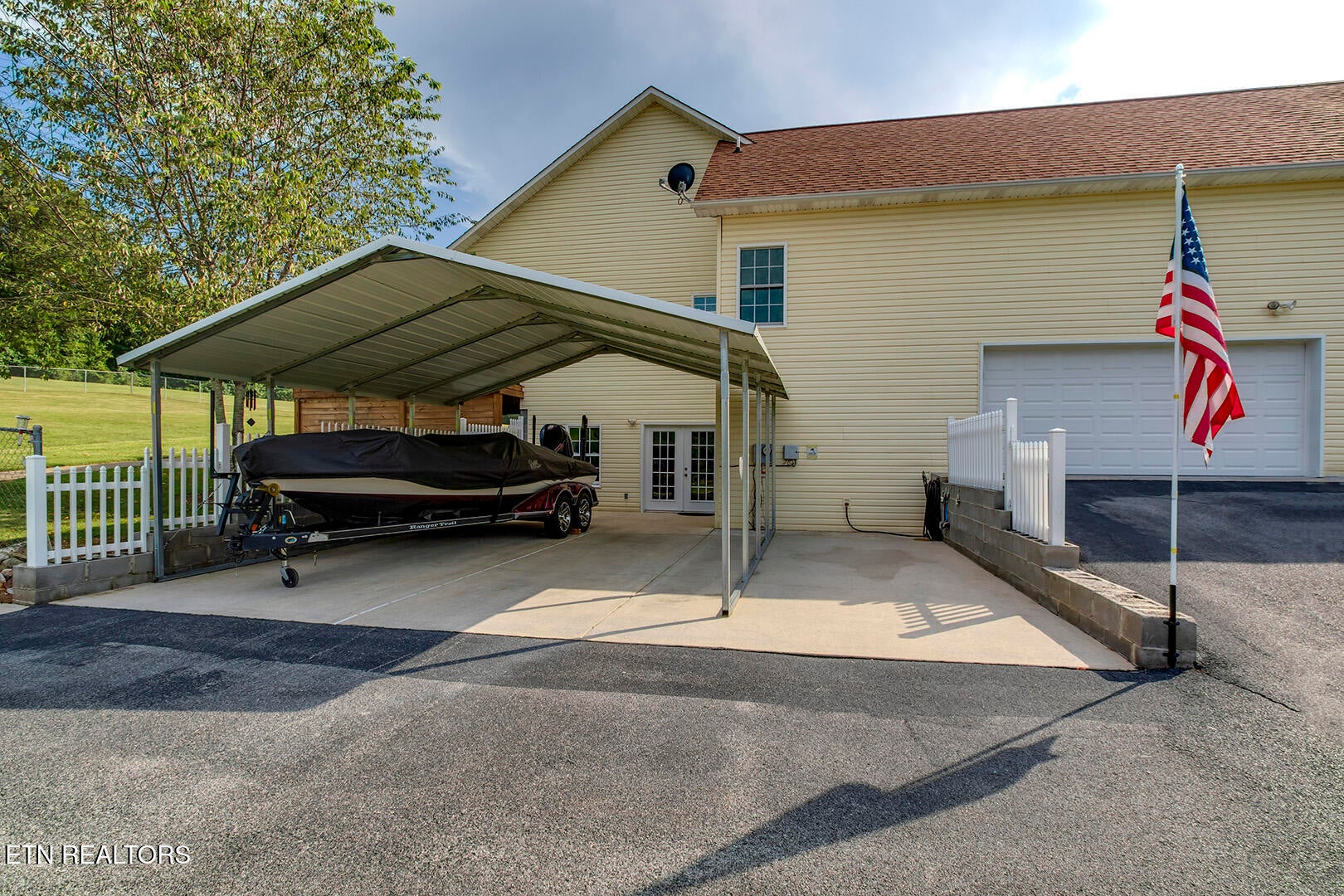 Harriman, Tennessee, 37748, United States, 3 Bedrooms Bedrooms, ,3 BathroomsBathrooms,Residential,For Sale,2011822